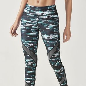 Mid-rise mesh power hold